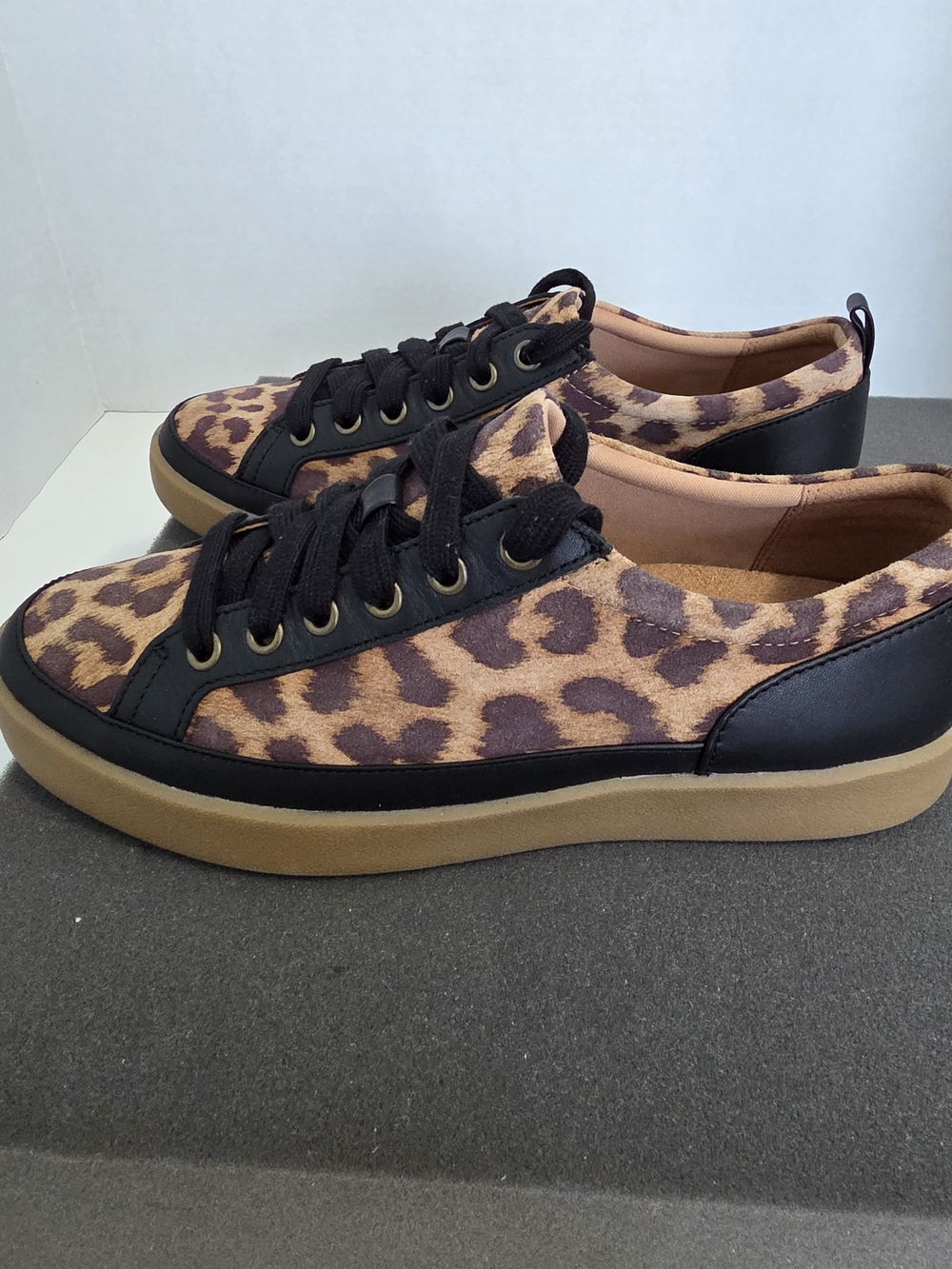 Leopard Print Platform Sneakers - Women's Casual Fashion - Picture 5 of 9